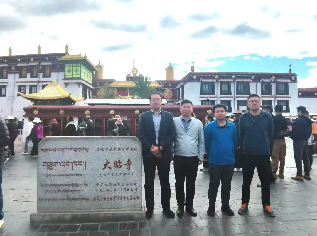 百灵科技参观大昭寺：汲千年建寺智慧，促企业转型发展