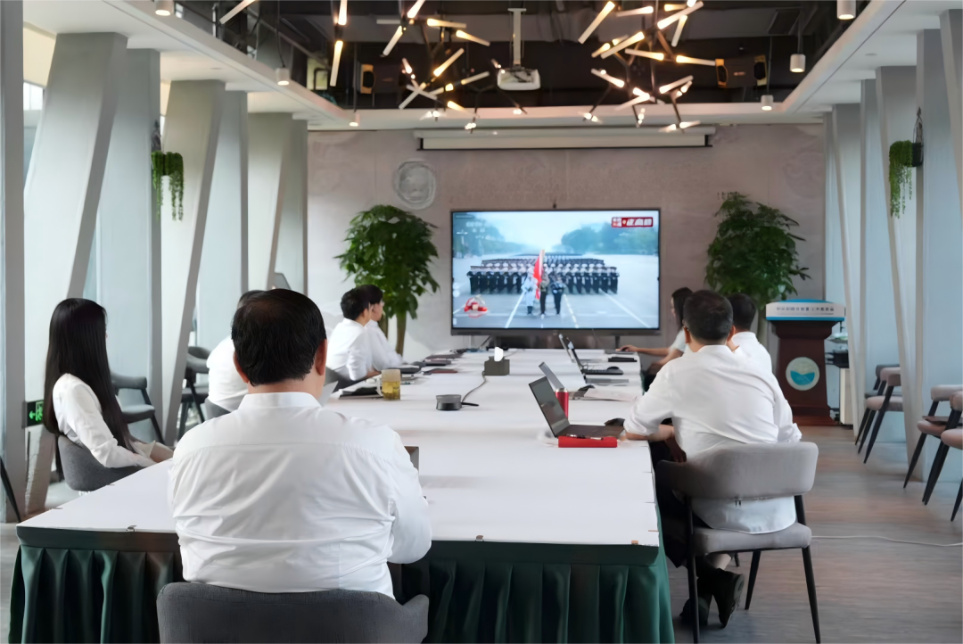 百灵科技在京员工集中收看纪念中国人民抗日战争暨世界反法西斯战争胜利 80 周年大会直播 凝聚奋进力量